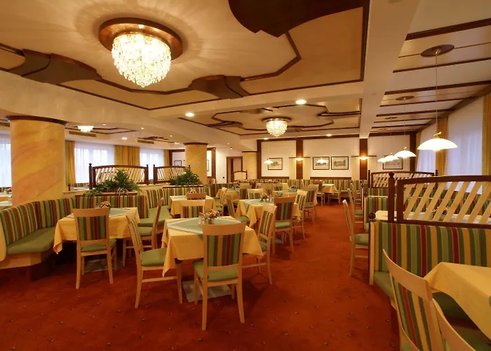 蒂尔酒店 Mönichkirchen